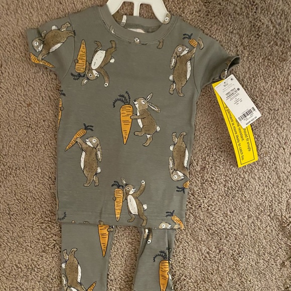 Carter’s Easter bunny carrot pajamas UNISEX - Picture 10 of 11